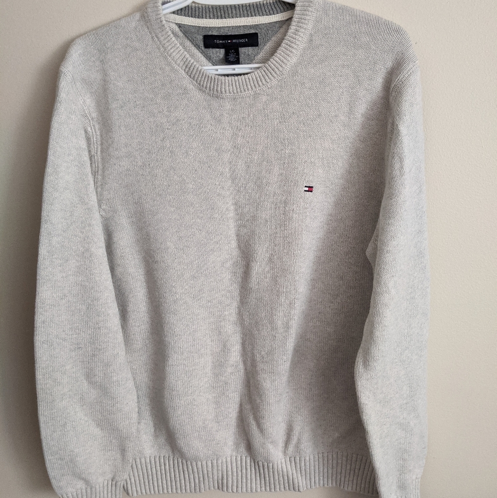Tommy Hilfiger sweater
